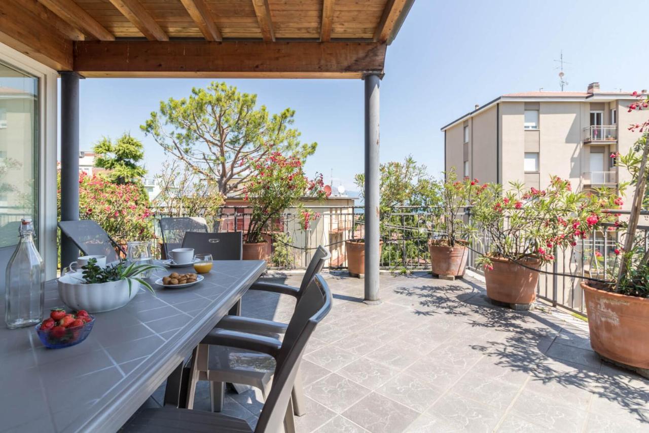 Frank Ronyo Apartment เดเซนซาโนเดลการ์ดา ภายนอก รูปภาพ