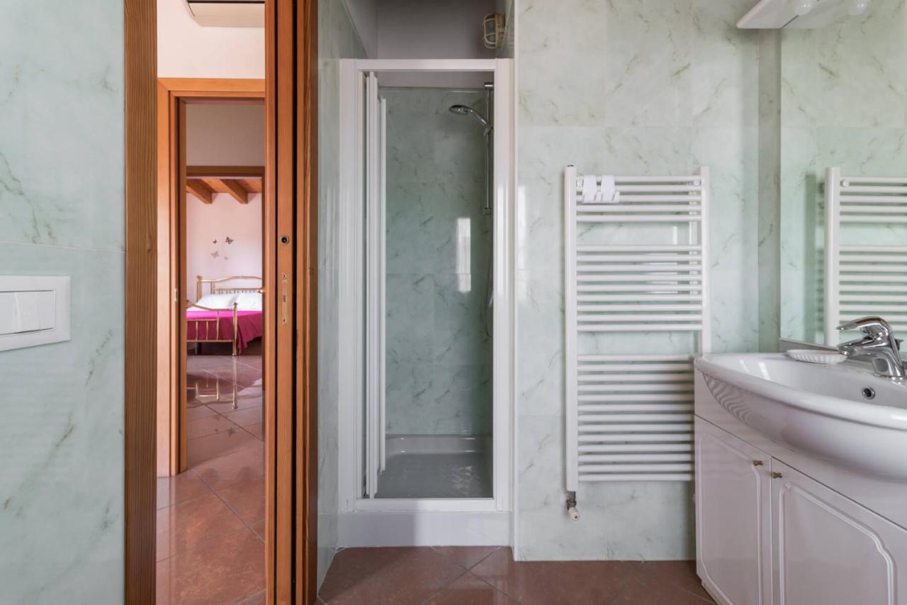Frank Ronyo Apartment เดเซนซาโนเดลการ์ดา ภายนอก รูปภาพ