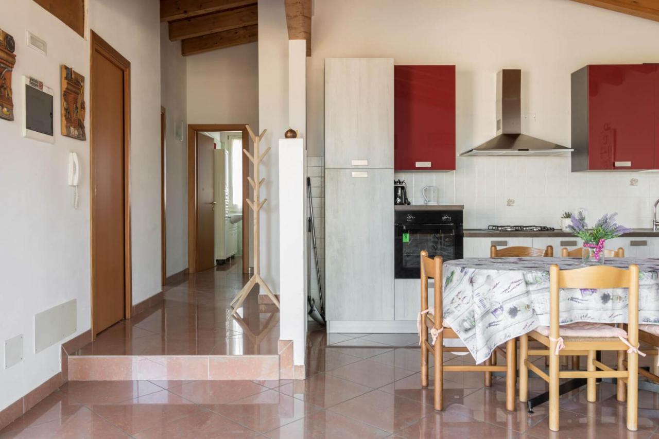 Frank Ronyo Apartment เดเซนซาโนเดลการ์ดา ภายนอก รูปภาพ